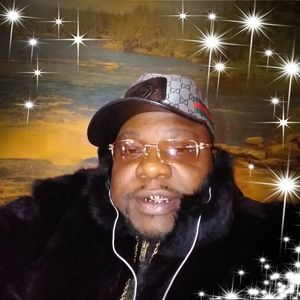 Meet your Posher, Gregory